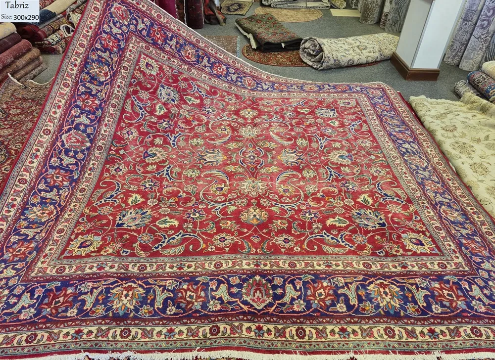 Square hand-knotted Tabriz rug, Size: 300 x 290 cm, Second hand all-Over floral Shah Abbasi, rich navy and red palette, high knot density.
