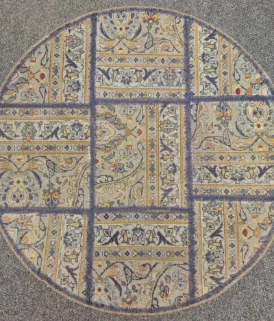 Vintage patchwork round rug, Hand knotted natural wool, Size: 100x100 cm.