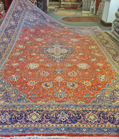 Authentic Sarough Persian Rug, Size: 392 x 290 cm, “mohtashem” style influence, Fine hand-knotted, majestic central medallion surrounded by a lush garden of floral motifs and a rich Shah Abbas border.