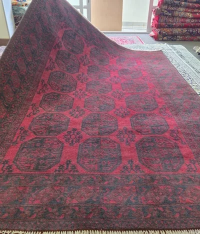 khal mohammadi Afghan rug, Size: 284 x 196 cm, fine hand knotted by natural wool & vegetable dye, R20 000 valuation certificate.