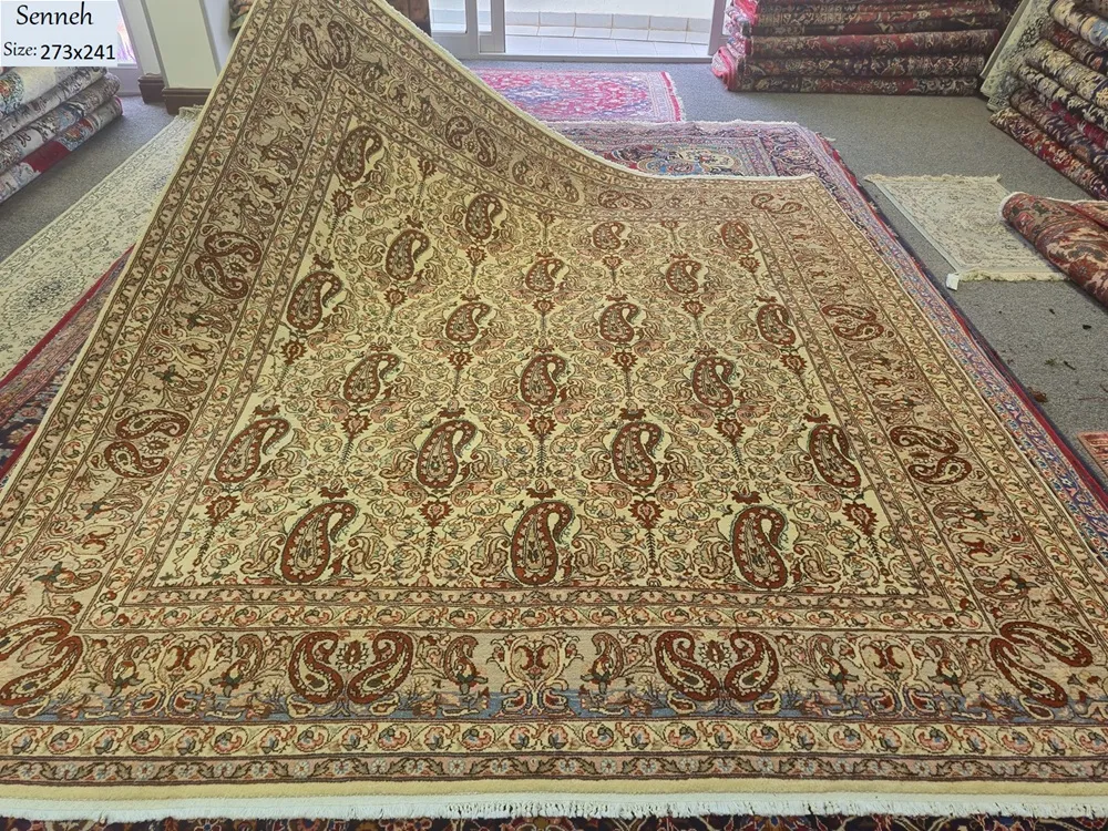 Authentic Hand-Knotted Premium Senneh rug, Size: 273 x 241 cm, classic all-over Boteh (Paisley) design, Fine wool pile on a cotton foundation.